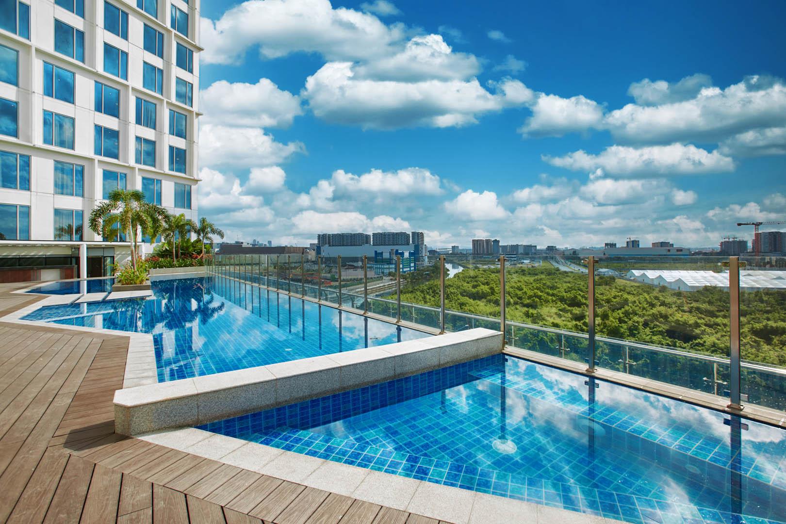 Kingsford Hotel Manila Paranaque City Exterior foto